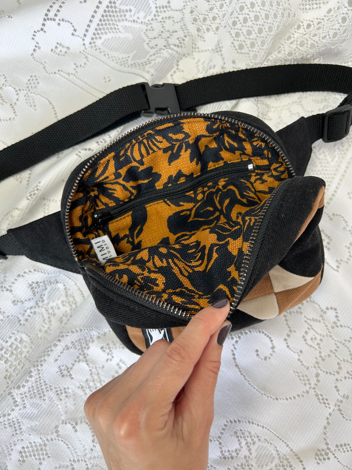 The Essentials Bag - Toasted Marshmallow Sawtooth Star