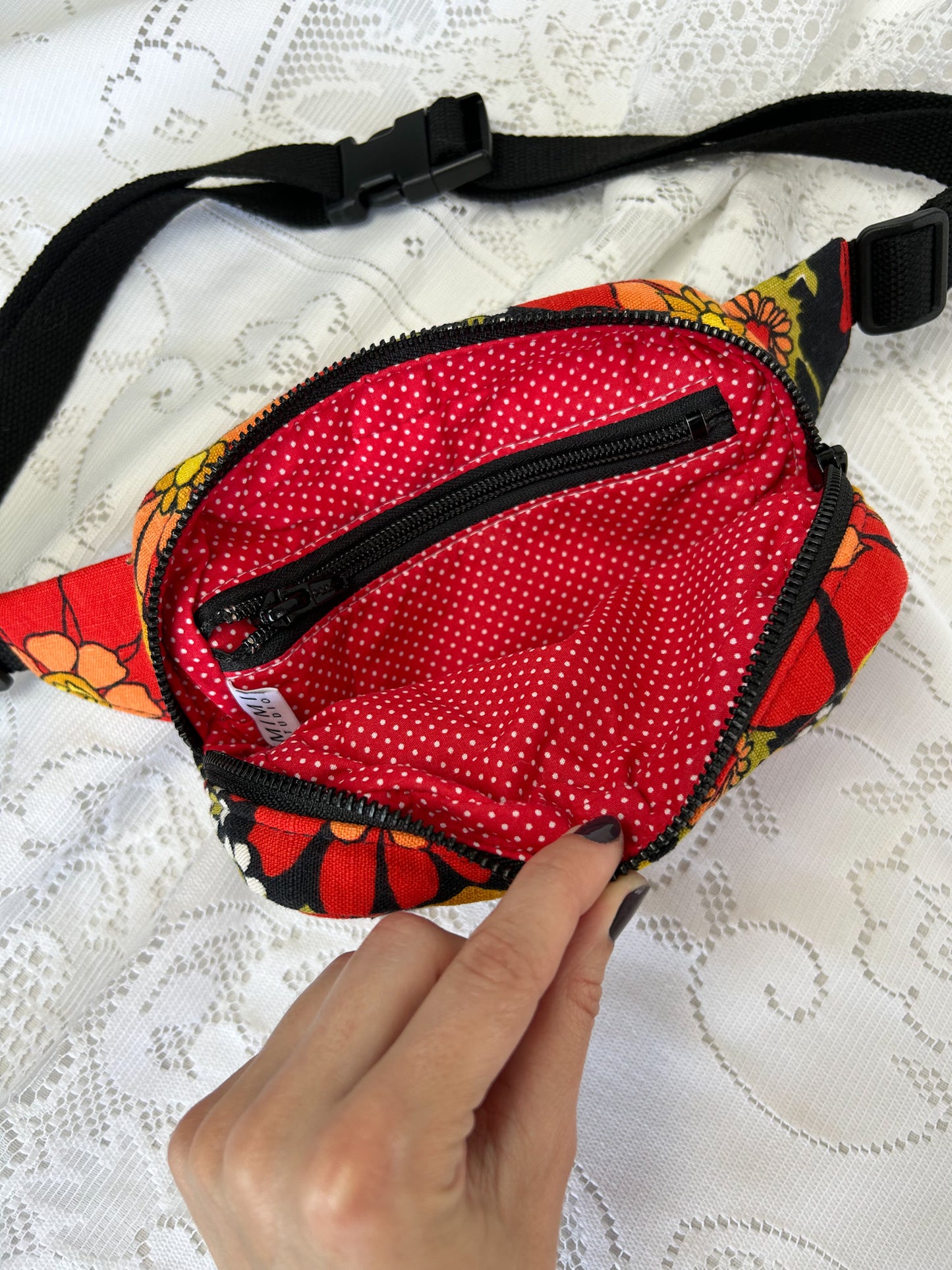 The Essentials Bag - Movin' and Groovin'