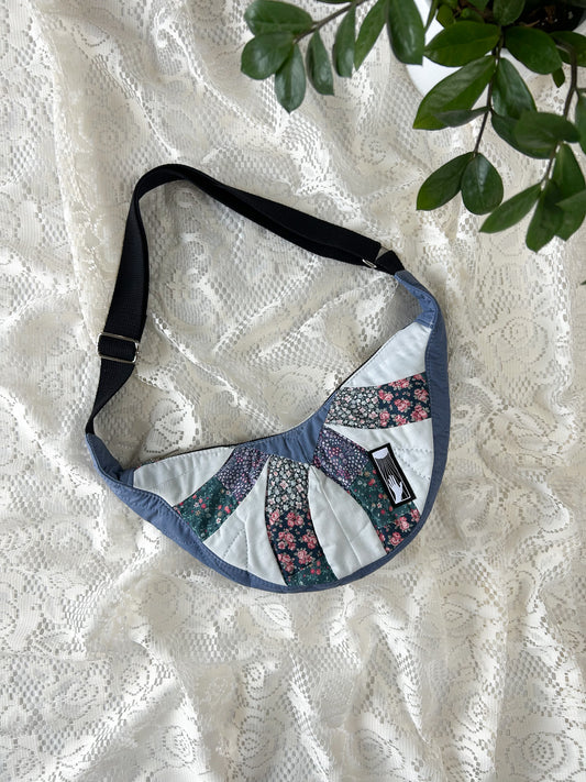 The Everywhere Bag - Lakeside Garden Quilt