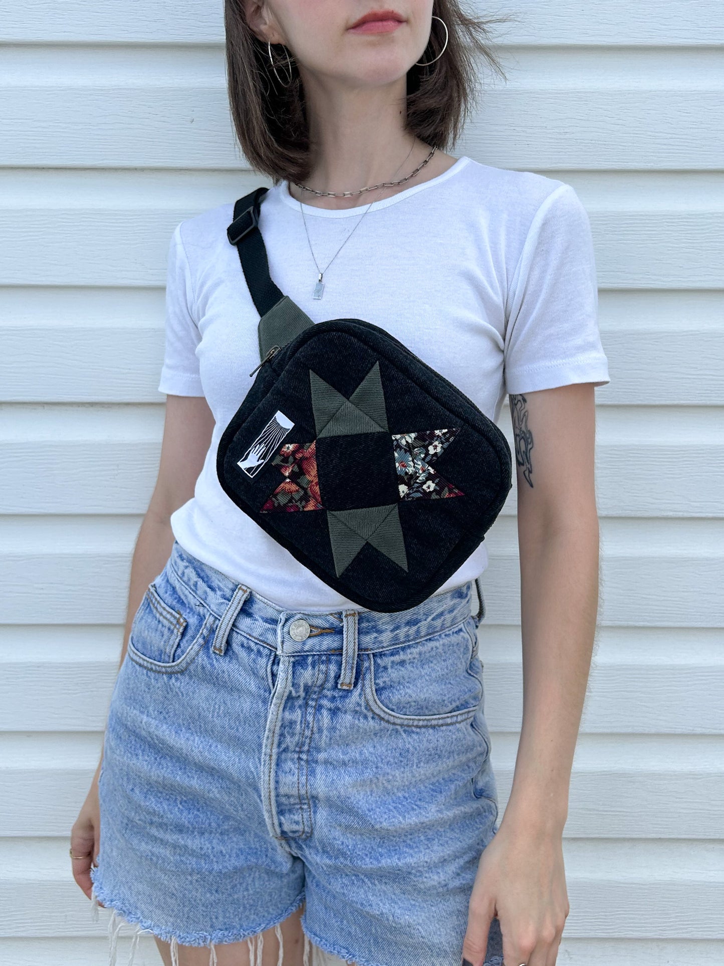 The Essentials Bag - Mossy Floral Sawtooth Star
