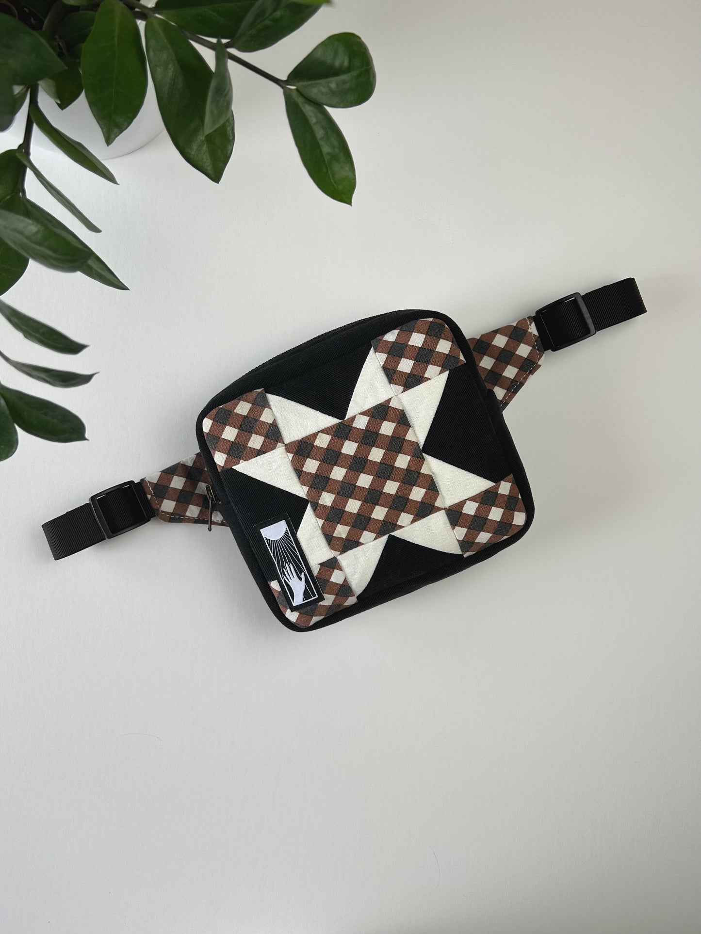 The Essentials Bag - Plaid Sawtooth Star Patchwork